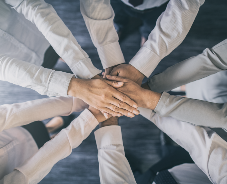 Teamwork_915x740-01
